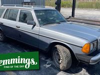 A Long-Sitting 1982 Mercedes-Benz 300TD Could Be a Bargain … or a Money Pit