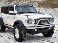 Daily Briefing: Customized Pope Francis Center Bronco Sells at Barrett-Jackson, Lincoln Western National Meet