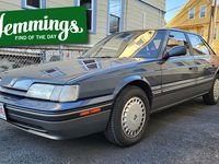 This 1988 Sterling 825 SL is a Cross-Country Cruiser