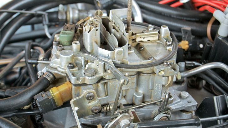 Just how long did the carburetor hold out against fuel injection in passenger vehicles?