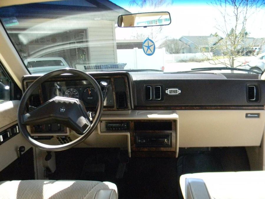 1984 chrysler minivan for sale