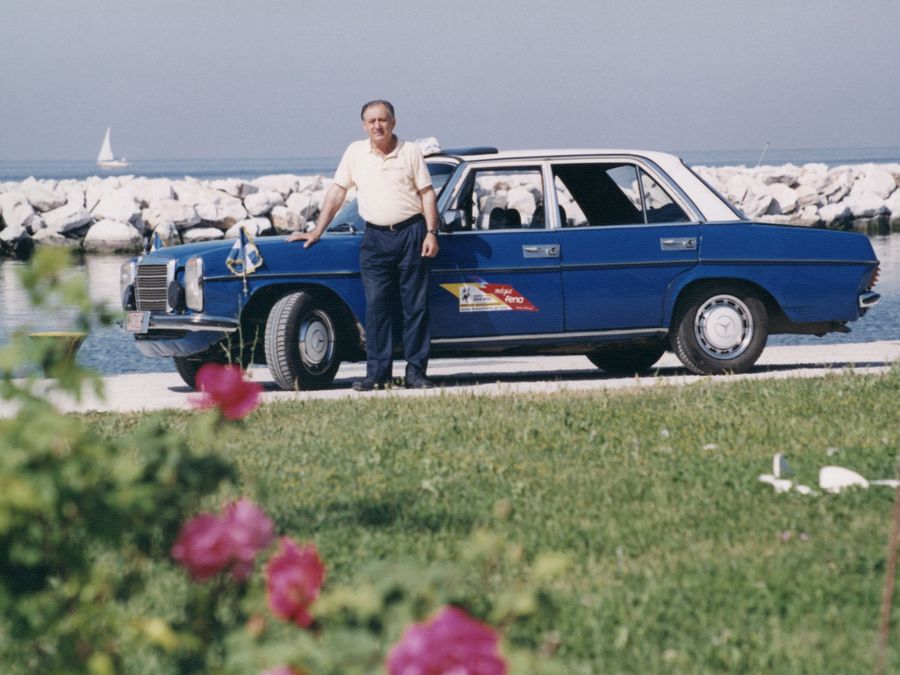 22+ Mercedes W114 Gif