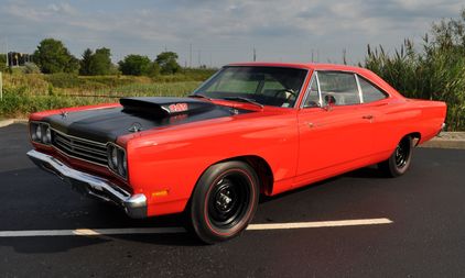 Hemi Six Barrel Road Runners Go Head To Head At Auction Hemmings