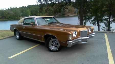 1971-72 Pontiac Grand Prix Trunk Emblem 
