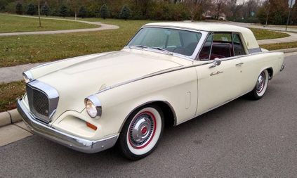 hemmings find of the day 1962 studebaker gt hawk hemmings 1962 studebaker gt hawk