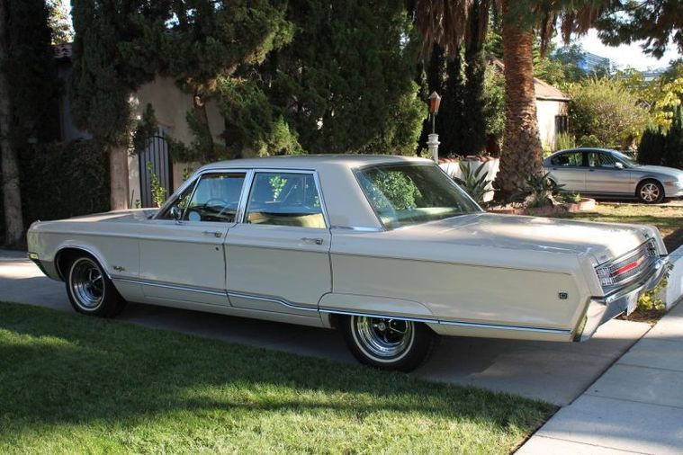 Hemmings Find Of The Day 1968 Chrysler New Yorker Hemmings