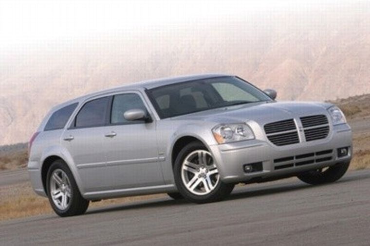 Hard Charging Hemi Hauler 2005 Dodge Magnum Rt Hemmings