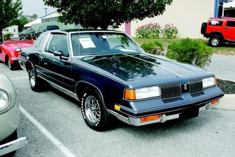 1988 Oldsmobile Cutlass Supreme Hemmings