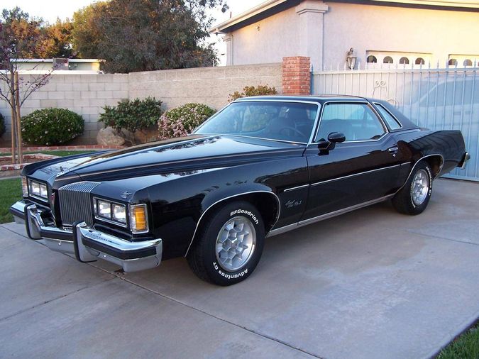 Hemmings Find Of The Day 1976 Pontiac Grand Prix Sj Hemmings