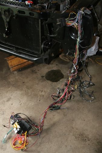 HMX - where's that multitester? Installing the wiring harness | Hemmings