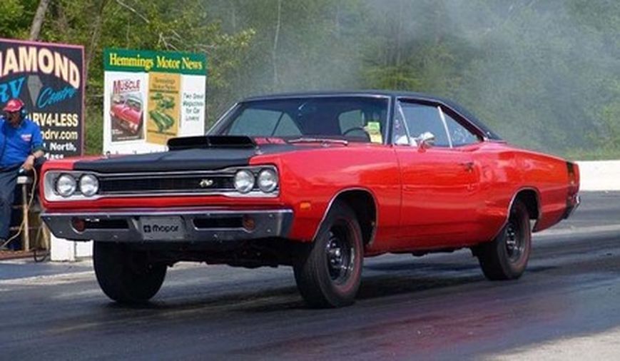 Four Links Oklahoman Muscle Cars Japanese Hot Bikes Swiss Hot