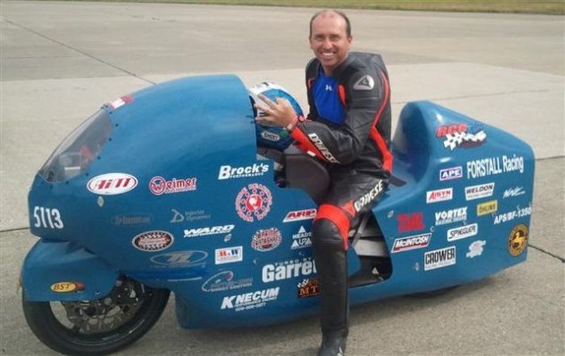 Motorcycle land-speed record holder Bill Warner dies in crash | Hemmings
