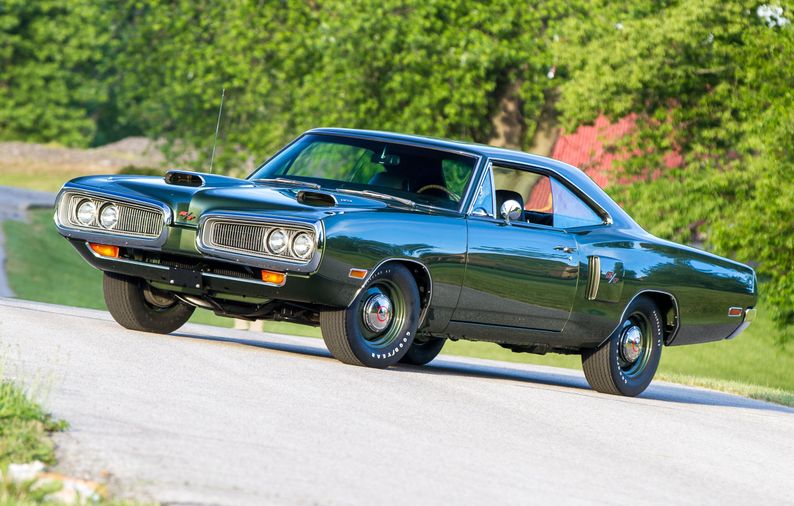 One-of-14 1970 Dodge Hemi Coronet R/T sells for $305,000, topping... |  Hemmings Motor News