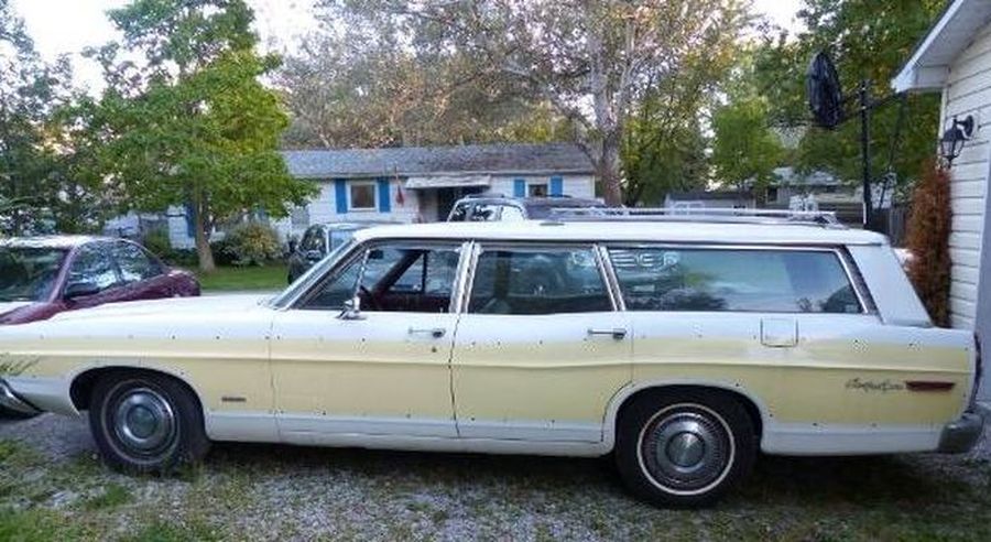 hemmings find of the day 1968 ford country squire hemmings 1968 ford country squire