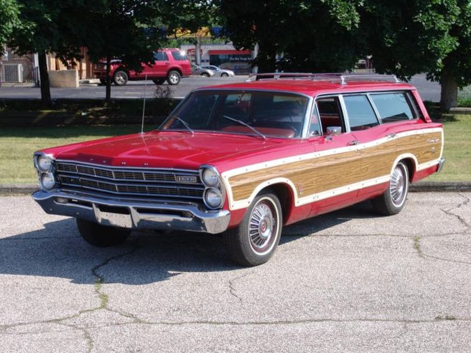 hemmings find of the day 1967 ford country squire hemmings 1967 ford country squire