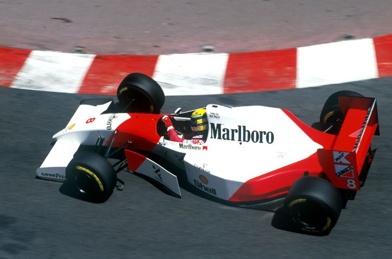 Ayrton Senna McLaren MP4/8 #8 Formel 1 1993 Helm 1:2 