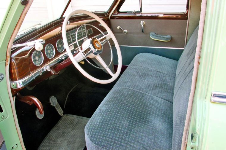 1948 plymouth special deluxe interior