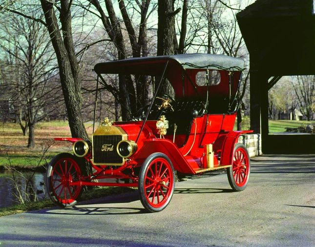 1926 Ford Factory Model T Motor Car Detroit Antique Photo 8 x 11.5 Inch Reprint