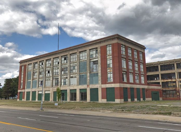 Highland Park Ford plant sales and service building put up for
